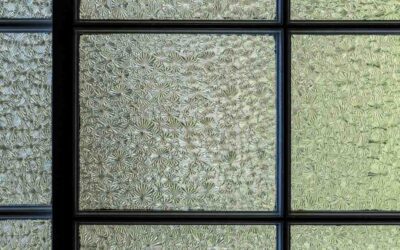 The Benefits Of Textured Glass For Your Shower Enclosure