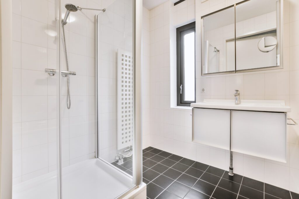 The Pros And Cons Of Enclosed Shower Doors For Your Home